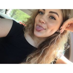 Meet your Posher, Isabel